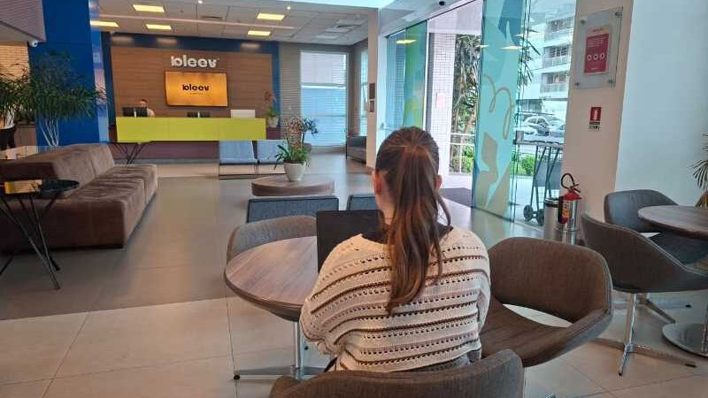A geração que trabalha de qualquer lugar está mudando o jeito de fazer hotelaria