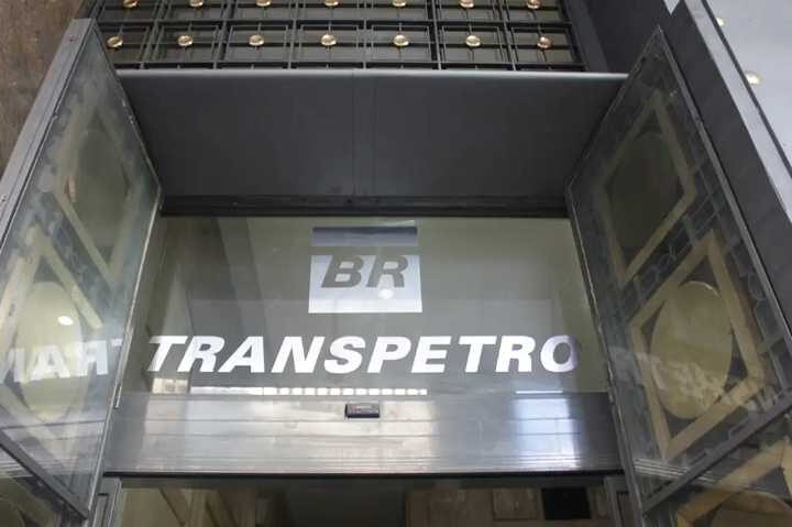 Transpetro abre concurso público com salário inicial de até R$ 15 mil