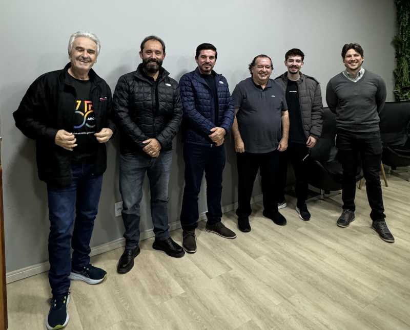 Empresários do Sudoeste do Paraná participam de projeto de R$ 1 bilhão para novo aeroporto em Santa Catarina