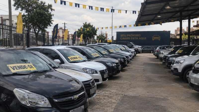 Renave: o que muda para revendas e consumidores de carros usados?