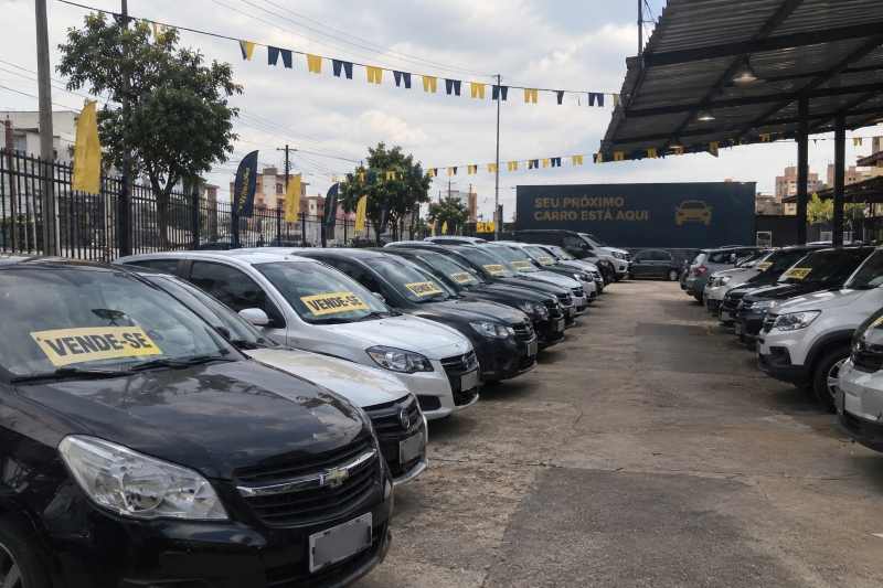 Renave: o que muda para revendas e consumidores de carros usados?