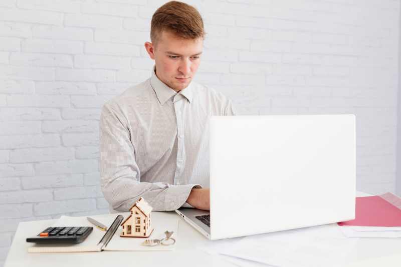 36% dos corretores autônomos apontam instabilidade de renda