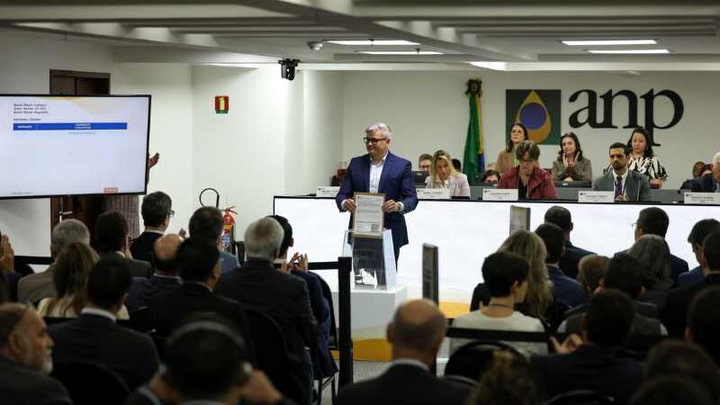 Maior leilão do pré-sal termina com sete dos 13 blocos arrematados