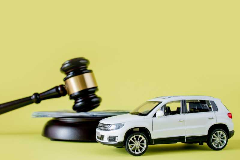 Financiamento de veículos bate recorde: o que acontece quando as parcelas atrasam?